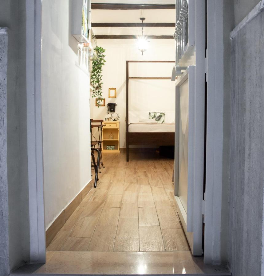 Jungle 13 - Room And Apartments เนเปิลส์ ภายนอก รูปภาพ