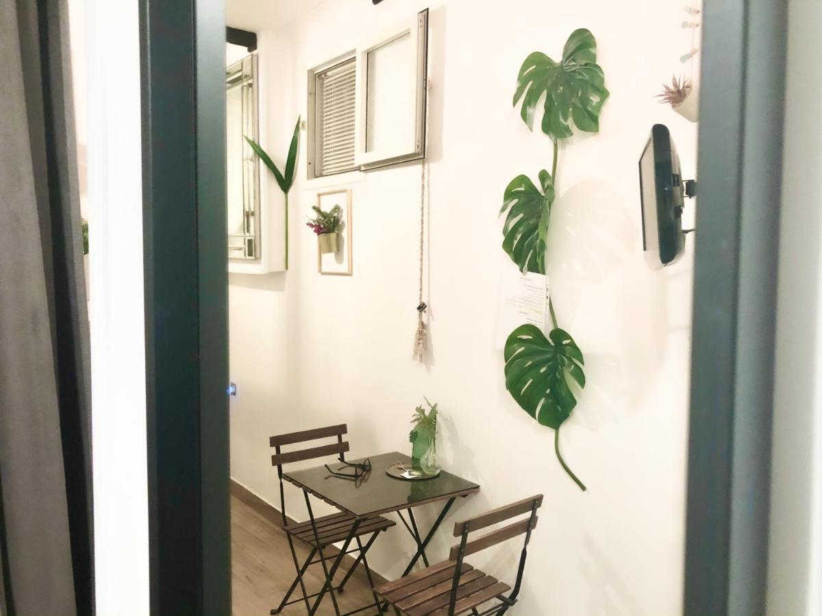 Jungle 13 - Room And Apartments เนเปิลส์ ภายนอก รูปภาพ